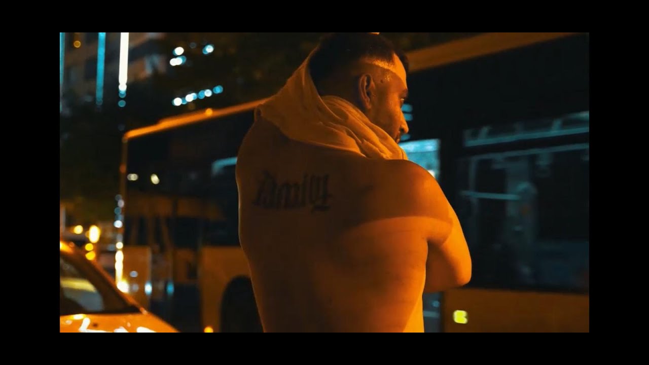 Guarda BASSO-ROLLİNG su YouTube Guarda BASSO-ROLLİNG su YouTube