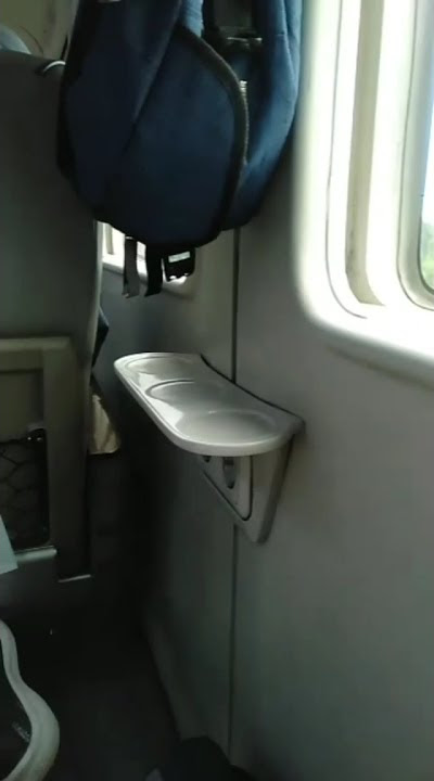 story wa naik kereta santai