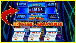 ★ MAJOR LEVEL MANSION BONUS! ★ Huff N’ Puff Money Mansion ★  HUGE WIN Reveal on Light & Wonder Slot! screenshot 5