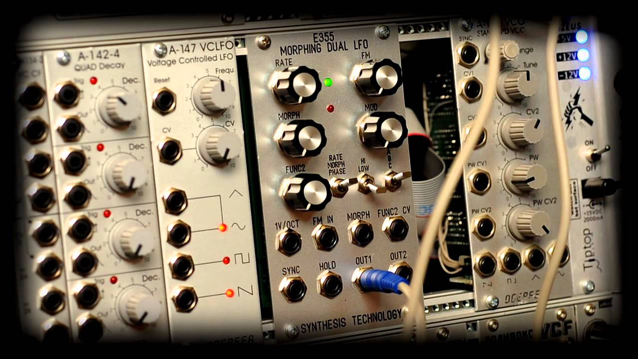 Synth Tech E355 Morphing Dual LFO - Scratching The Surface