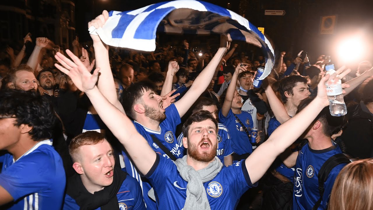 Chelsea fans celebrate Champions League victory as Chelsea beats
