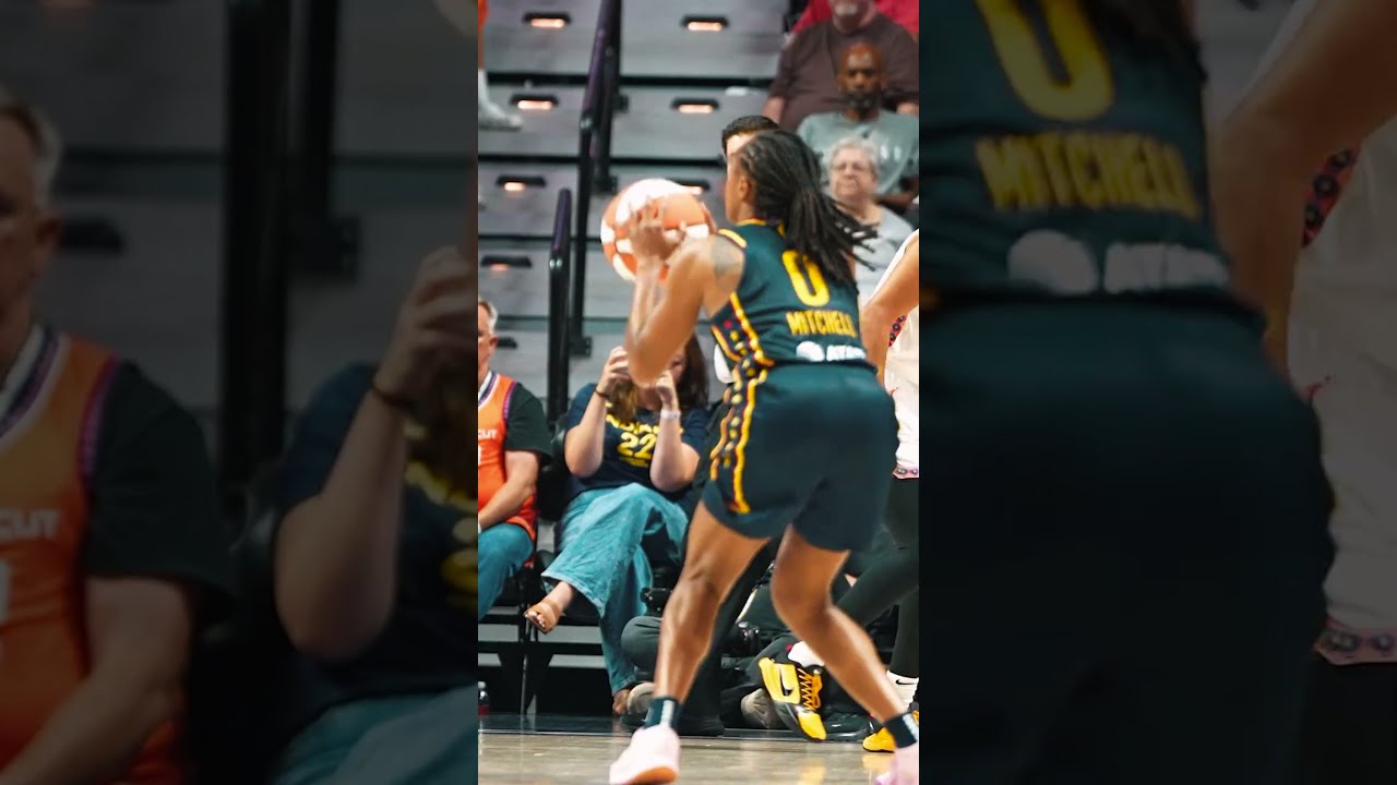 Kelsey Mitchell Put Up 25 3 PPG 5 7 APG 2 RPG To Win WNBA Eastern Conference Player Of The Week