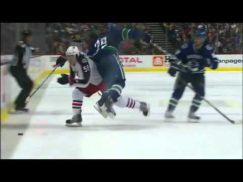 Aaron Rome hipchecks Antoine Vermette [HD]