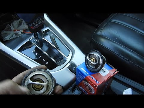 Video: ¿Qué significa cuando su automóvil dice AC apagado debido a la alta temperatura del motor?