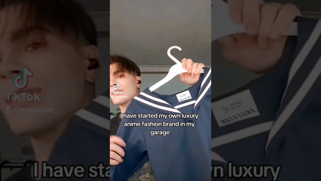 Adapting the seifuku aesthetic into actual wearable designs 😤 