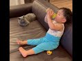 【かわいい赤ちゃん＆子ども】人生3回目の貫禄？ “風呂上がりの一杯”を楽しむ1才児に170万再生「リアルボスベイビー」