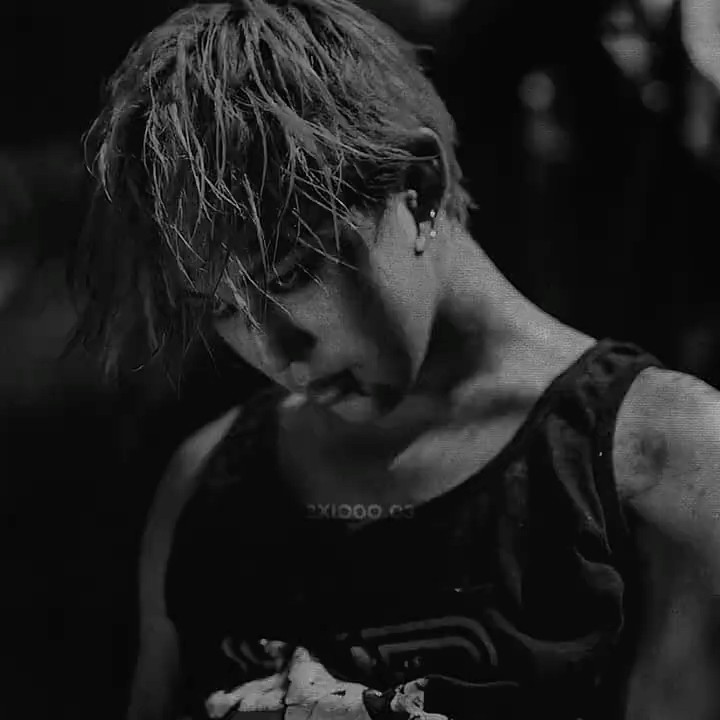 #gdragon | 👅 reupload bc the last one was offbeat | #gd #edit #fypシ゚viral #viral #bigbang #gdragon