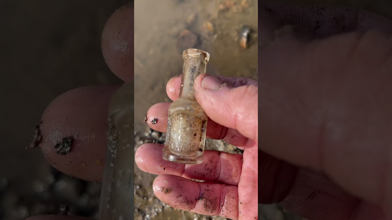 1800’s River Bottles & Relics Mudlarking Bottle Dump Digging Treasure hunting Metal Detecting Finds!