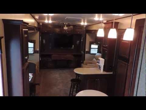 2013-heartland-big-country-3596-re-5th-www.tilburyautosales.com