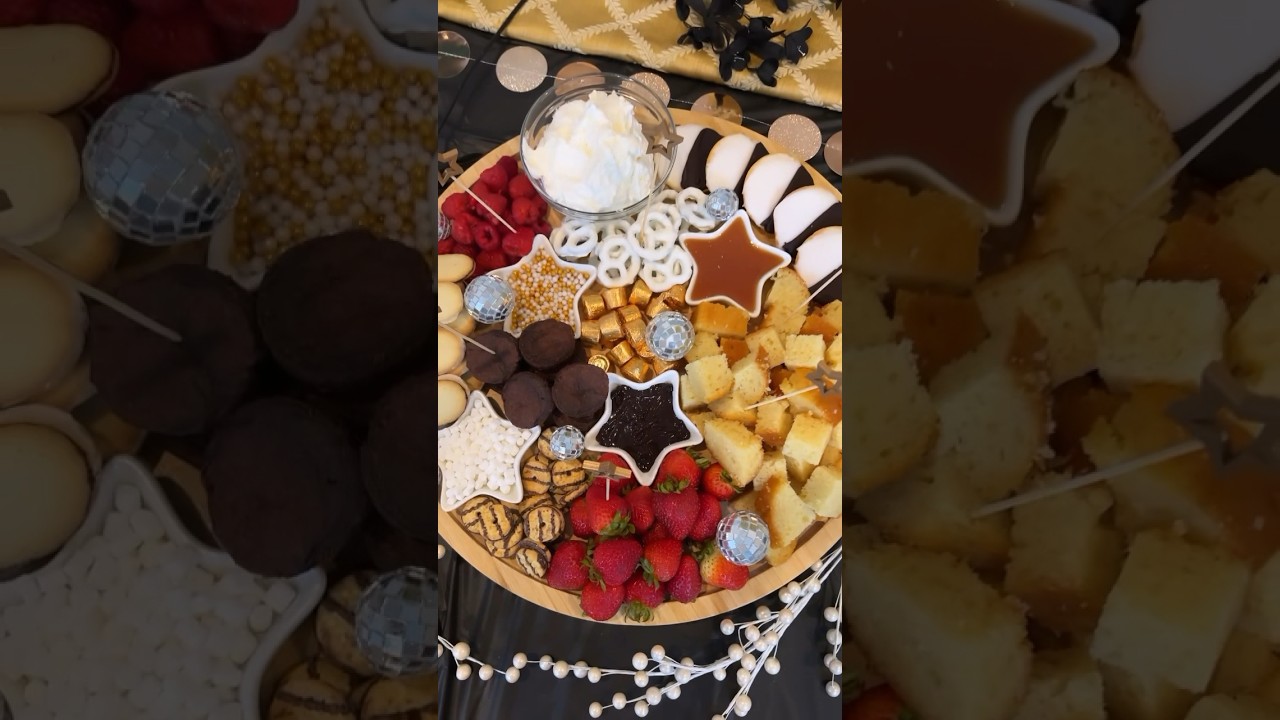 ⁣New Years Eve Dessert Board #newyearseve #newyearsparty #dessert #dessertideas #partyfood #desserts