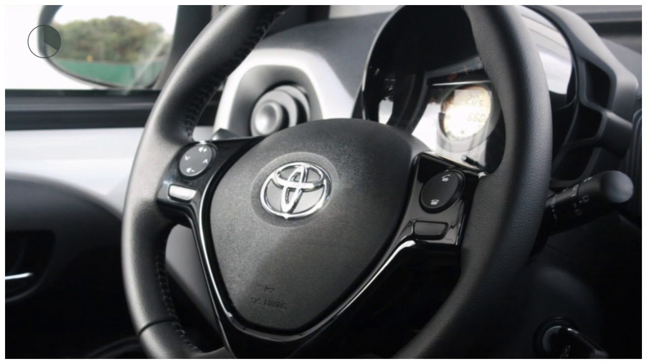 Toyota Aygo 1.0 X-Play | Airco | Cruise Control - Youtube