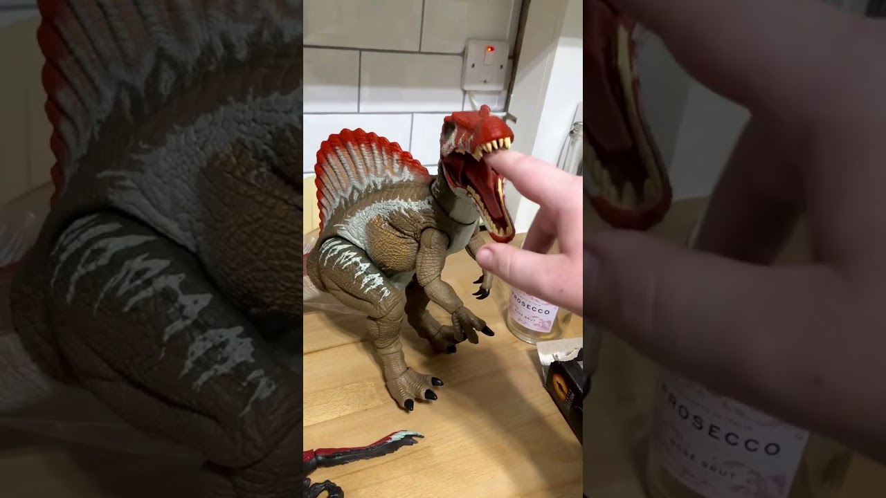 Cringe boy  Complains about Mattel’s (premium true FX) Toys of the ham and collection ￼￼