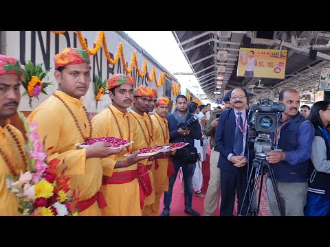 Kashi Mahakal Express : Train Connecting Omkareshwar, Mahakaleshwar and Kashi Vishvnath