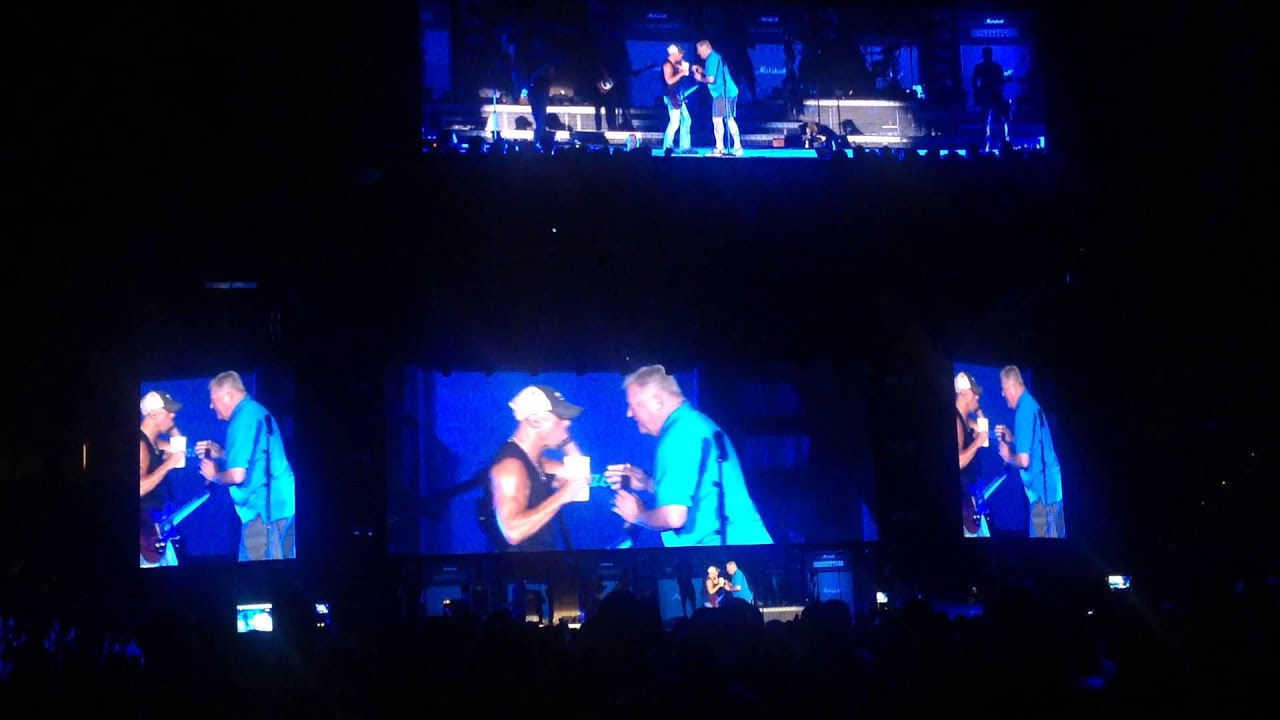 Whole Lotta Rosie - Kenny Chesney (Harmoni Kelley McCarty  )