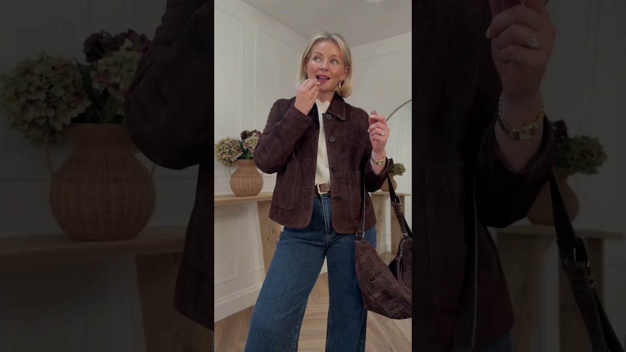 Два способа стилизовать коричневую замшевую куртку ✨ Образы от @mintvelvet