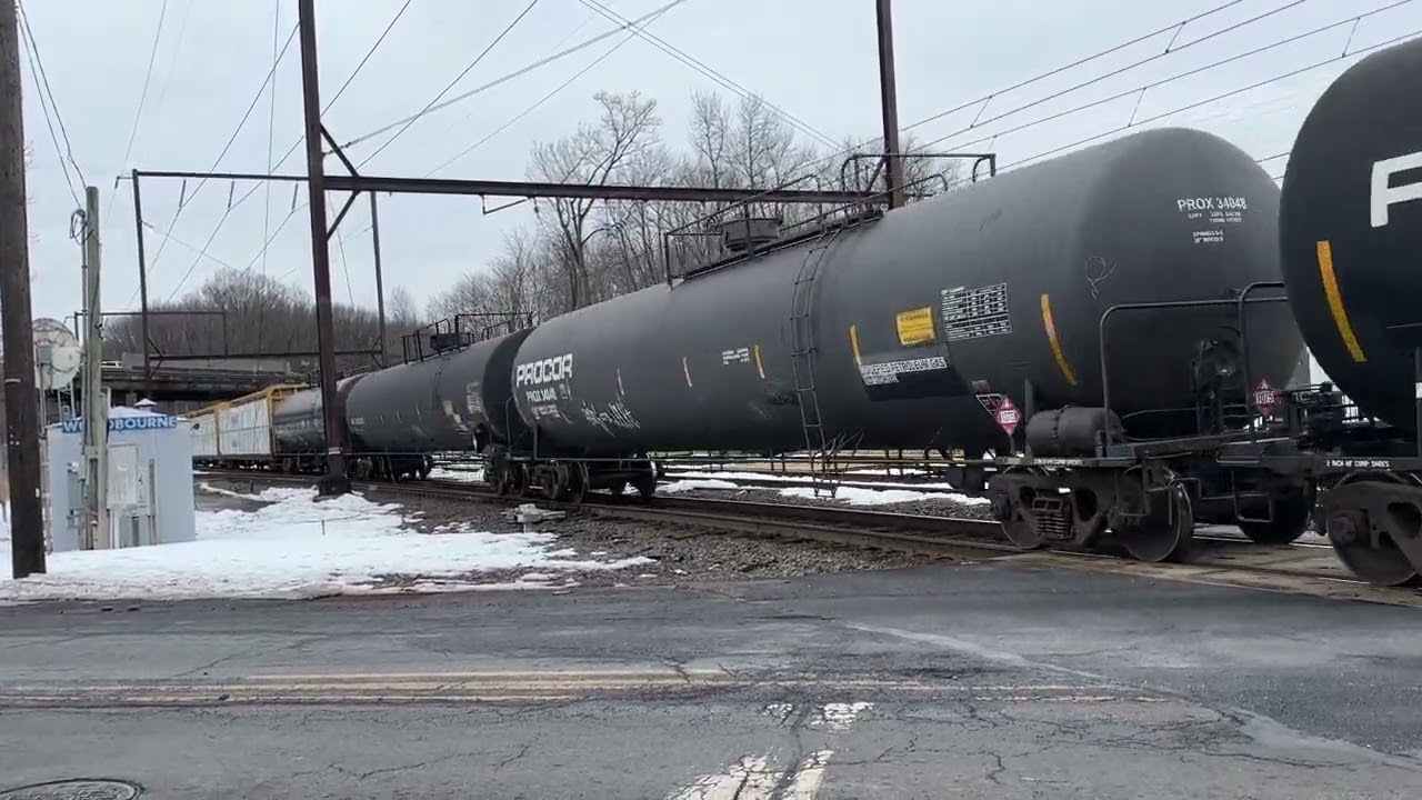 CSX M404 departs Woodburne, PA with CSXT 5209 leading (2/16/26)
