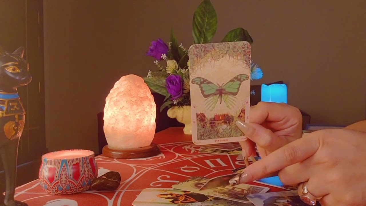 العلاقات الثلاثيه والرباعيه/مقارنه بينك وبين الطرف الثالث/المشاعر/النوايا/مصير العلاقه و نصيحه لك