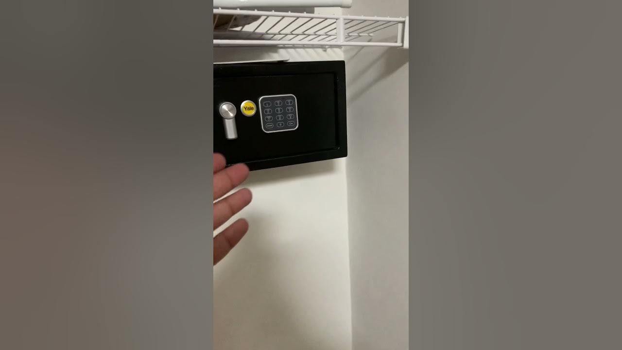 How to use the Yale Safe Box My Place in D.R. YouTube