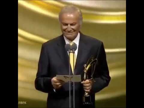 اعطاء جائزة ديميت اوزدمير كأفضل ممثلة كوميدية رومانسة