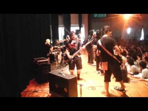 小禄高校 2013 予餞会 ミチシルベ