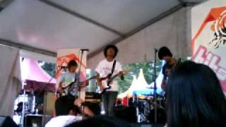 Download Lagu The Lipstik -Teruna dan Dara(showcase kl indie fest ) MP3 Download Lagu The Lipstik -Teruna dan Dara(showcase kl indie fest ) MP3