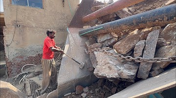 "Big Rock Crusher Machine: A Giant in Action"Big Rock Crushing: A Powerful Process"#stonecrusher