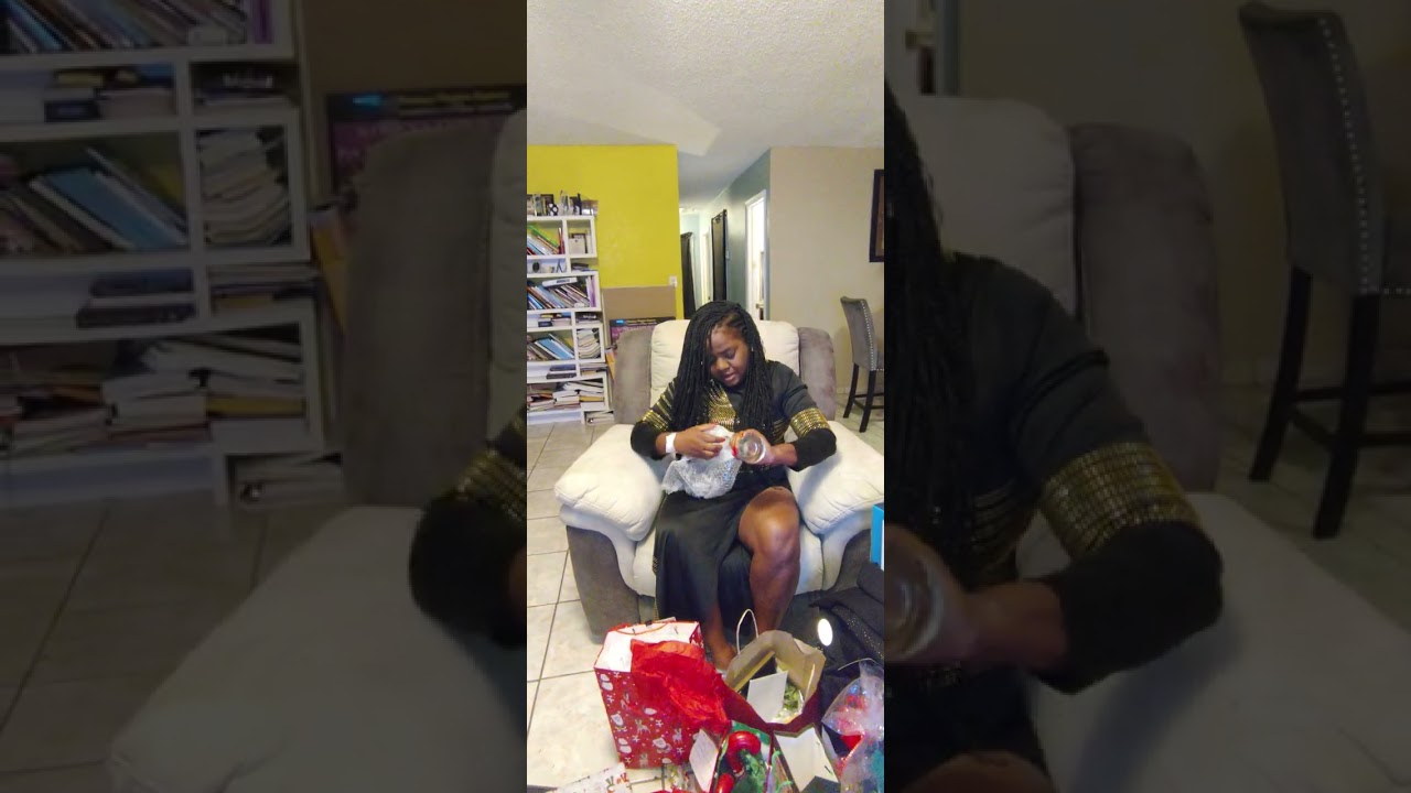 Ms. Akins 2025 Christmas gifts ... Blessings and thank you all!!! 🙏🙏🙏🙏