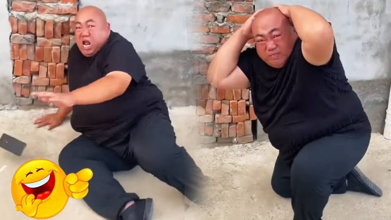 Can't he really see such a big spinning top?