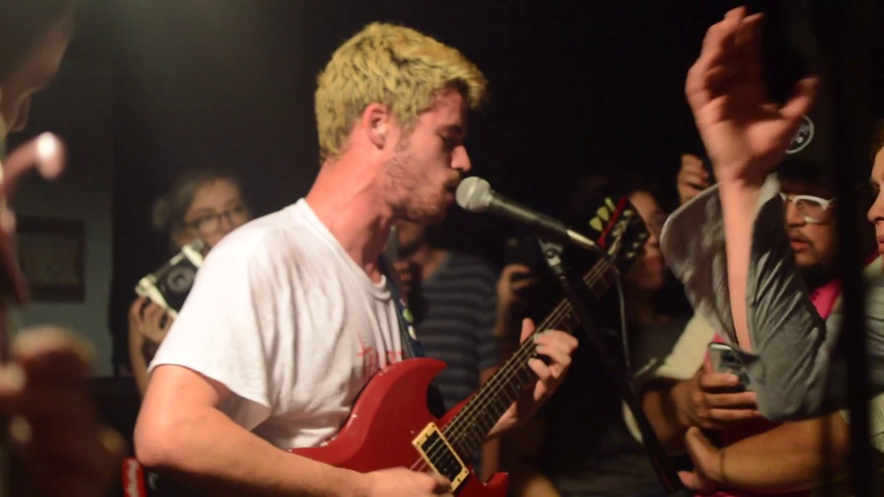 Mom Jeans. "Girl Scout Cookies" Live at The Barn YouTube