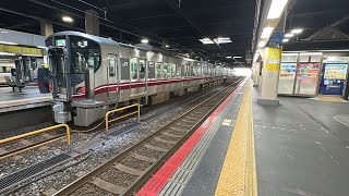JR西日本521系100番台 金沢駅 発車