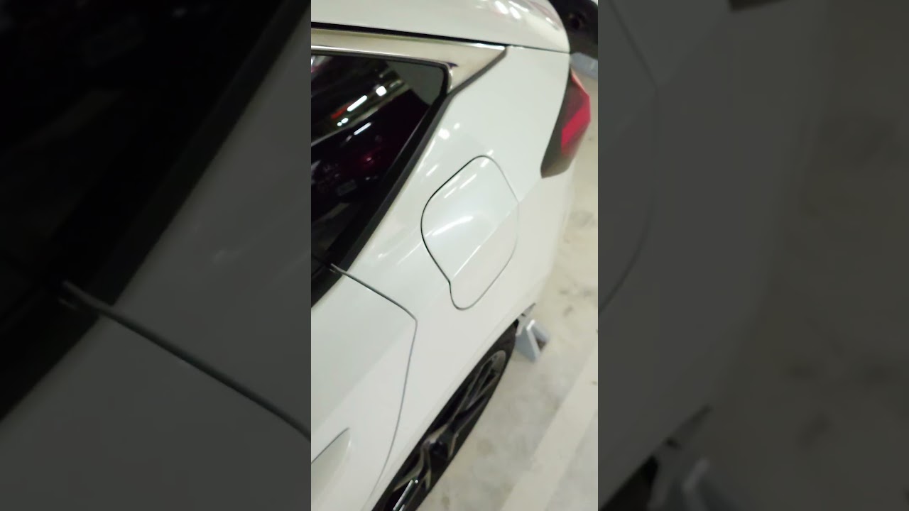 Civic e:HEV (FL4)安裝「忠誠衛士」速控鎖控制盒，意外發現油箱蓋內藏有喇叭