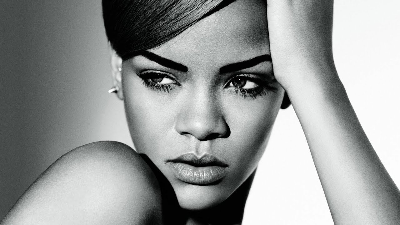 41 Rihanna Hot Half Nude Photos Youtube 