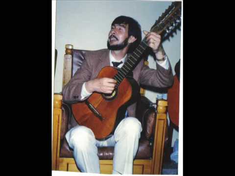 EUGENIO ARIZA CANTANDO EL MOJICON