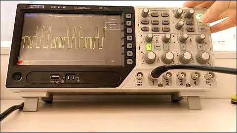 Oscilloscope Trigger Holdoff Control
