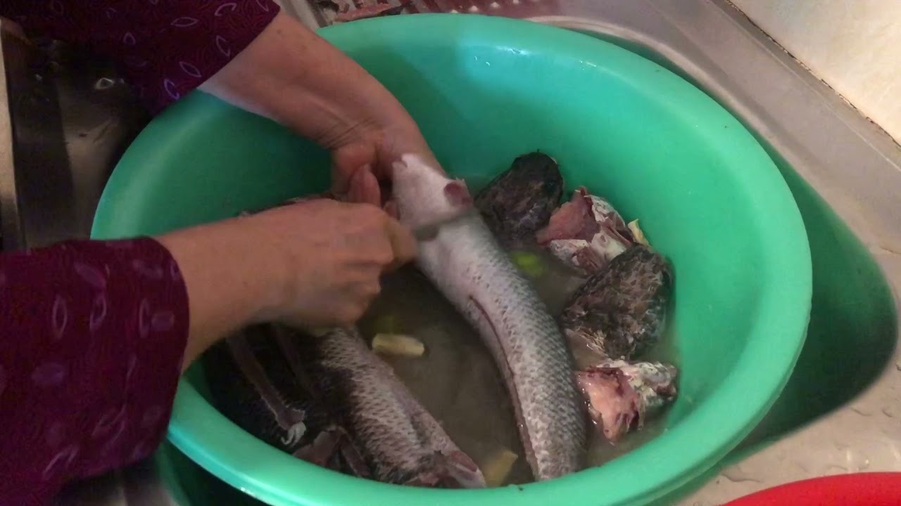 How to clean fish to make it good taste - Cambodia food