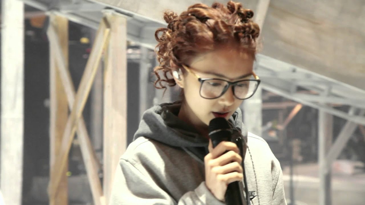 薛凱琪 Filicious Fiona in concert 2012 behind the scene part 5 ( Better Me )