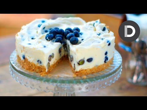 How to make Blueberry and White Chocolate Cheesecake!