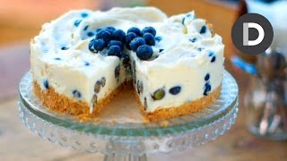 White chocolate and blueberries- a brilliant combination made even
more amazing in this easy summer dessert! one of the easiest recipes
you will make p...