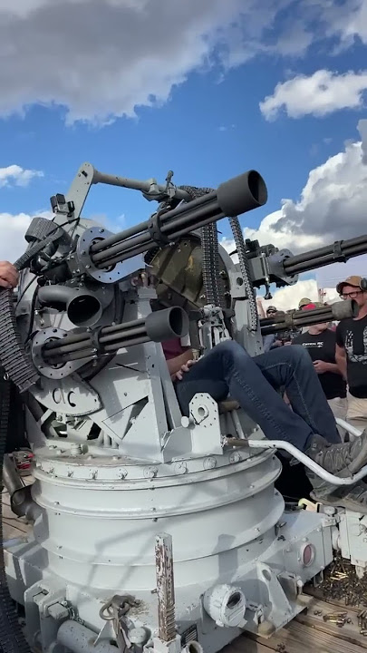 QUAD-POD MINIGUN?! 200 rds a SECOND!!!