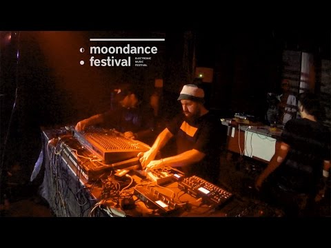 The Analogue Cops