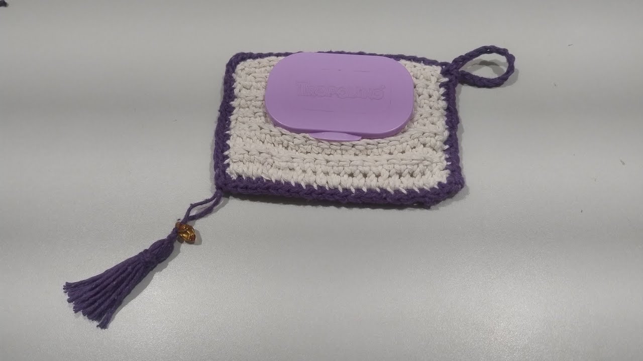 finalizando a carteira de crochê