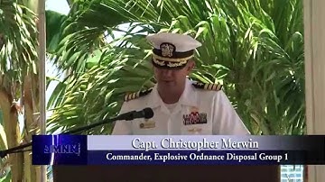 Explosive Ordnance Disposal Mobile Unit 5 Holds Change of Command