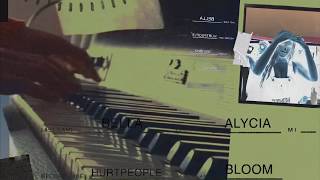 bloom - Alycia BELLA (acoustic demo)