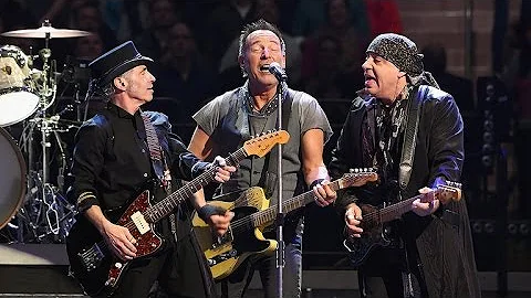 Watch Bruce Springsteen & the E Street Band's Incredible Cover of Prince's 'Purple Rain'