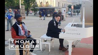 Crazy Piano Medley with Cajon Player on street in Vienna – Thomas Krüger & Futurelove Sibanda