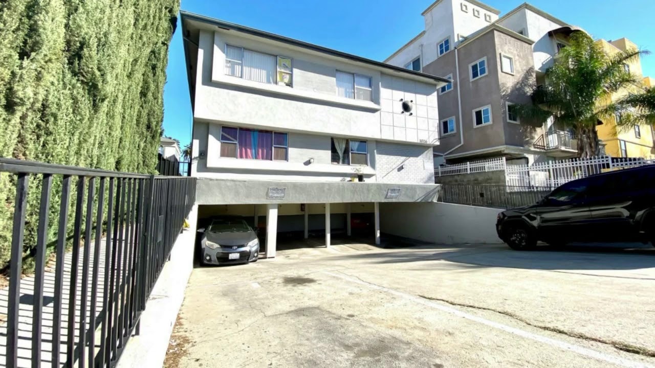 1026 S Norton Ave LA, CA 90019