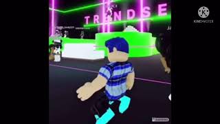 Roblox guy twerking to a Spanish song