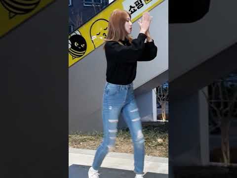 2020.01.04 4K AK 홍대걷고싶은거리 버스킹 여성댄스팀 에이블(2)