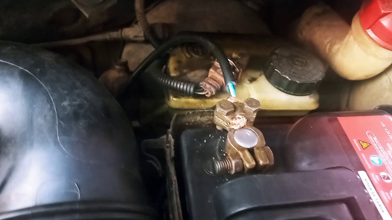 Motor de arranque não dá partida quando o carro está quente, problema resolvido por menos de 1 real