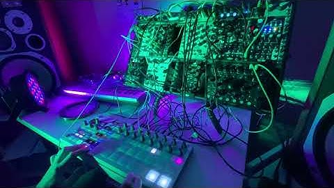 RUNGE - Dark Industrial - Squarp Rample / WMD TRSHMSTR / Manis Iteritas